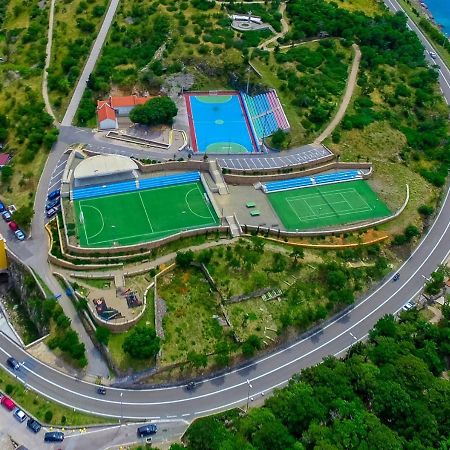 Nehaj Apartment เซนญ์ ภายนอก รูปภาพ