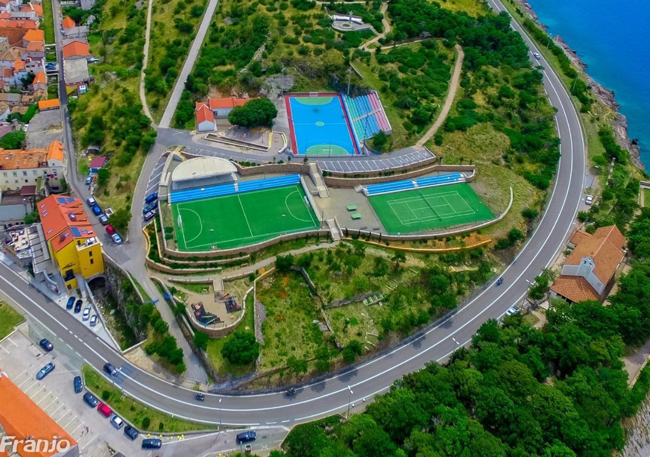 Nehaj Apartment เซนญ์ ภายนอก รูปภาพ