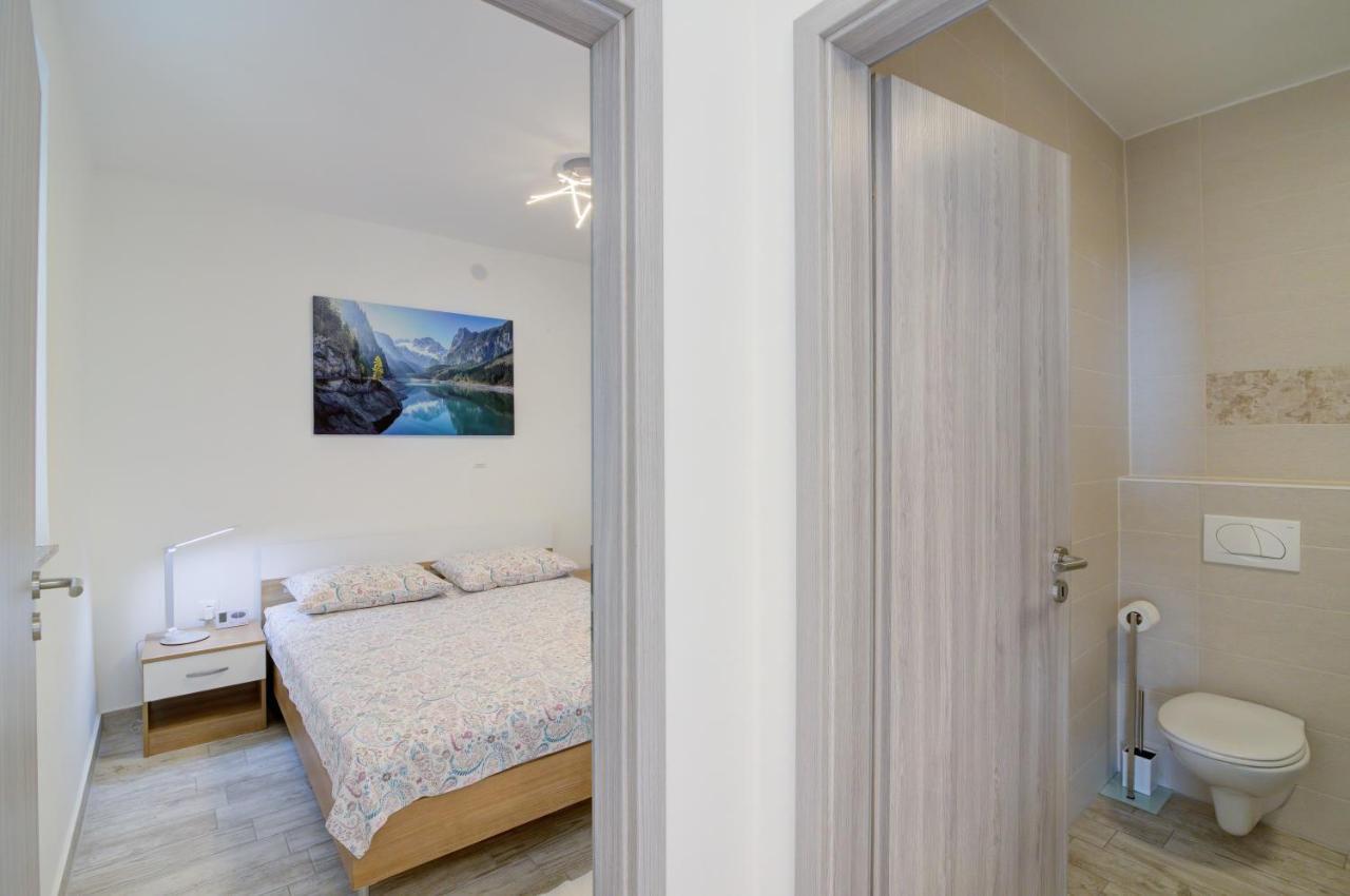 Nehaj Apartment เซนญ์ ภายนอก รูปภาพ