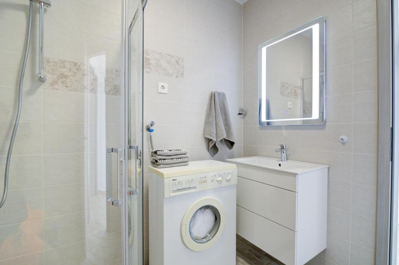 Nehaj Apartment เซนญ์ ภายนอก รูปภาพ