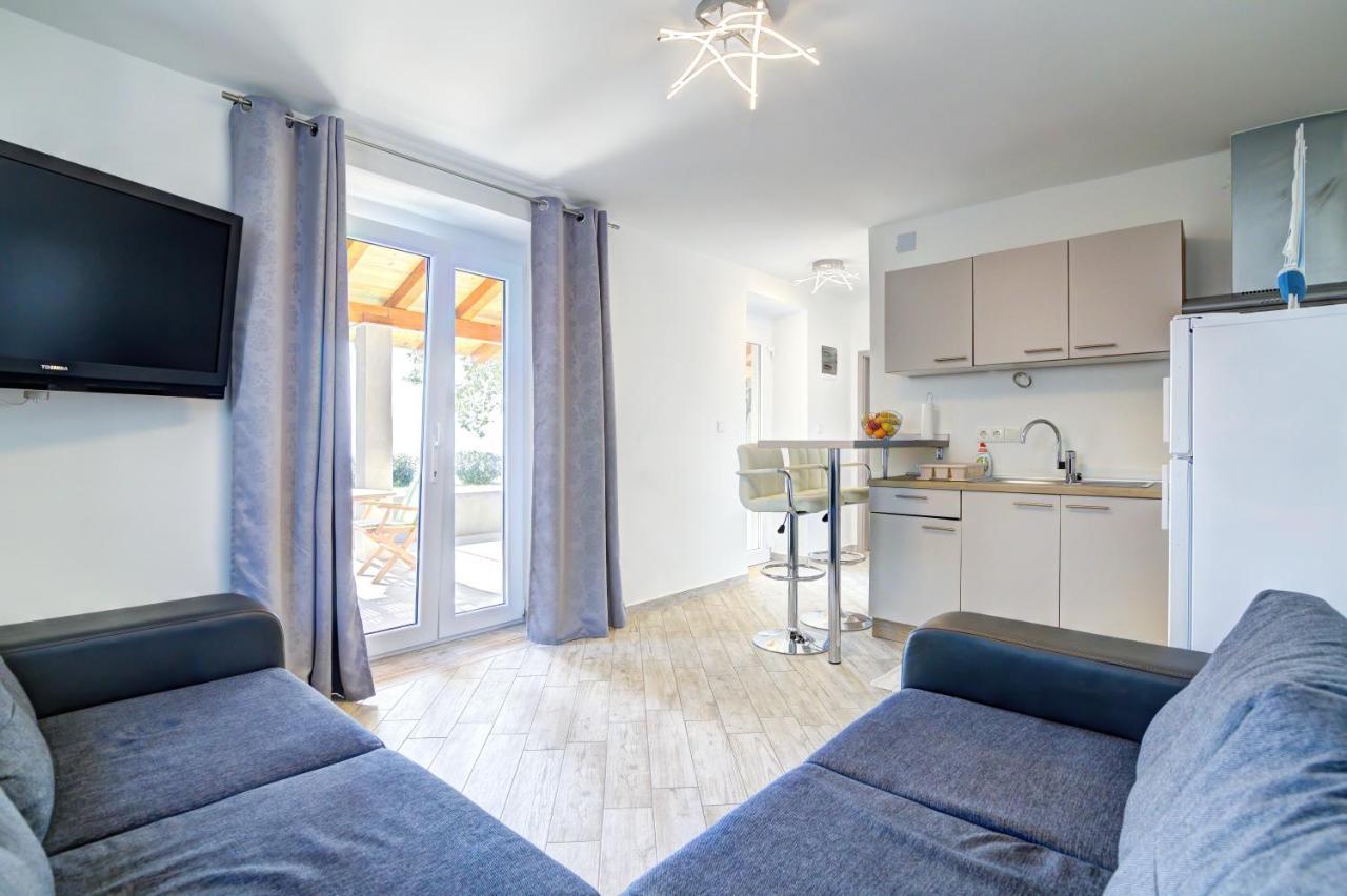 Nehaj Apartment เซนญ์ ภายนอก รูปภาพ
