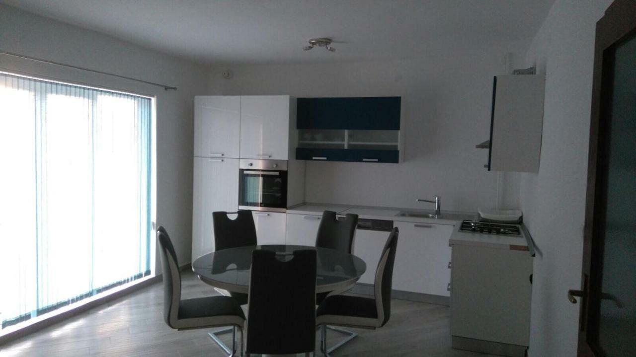 Nehaj Apartment เซนญ์ ภายนอก รูปภาพ