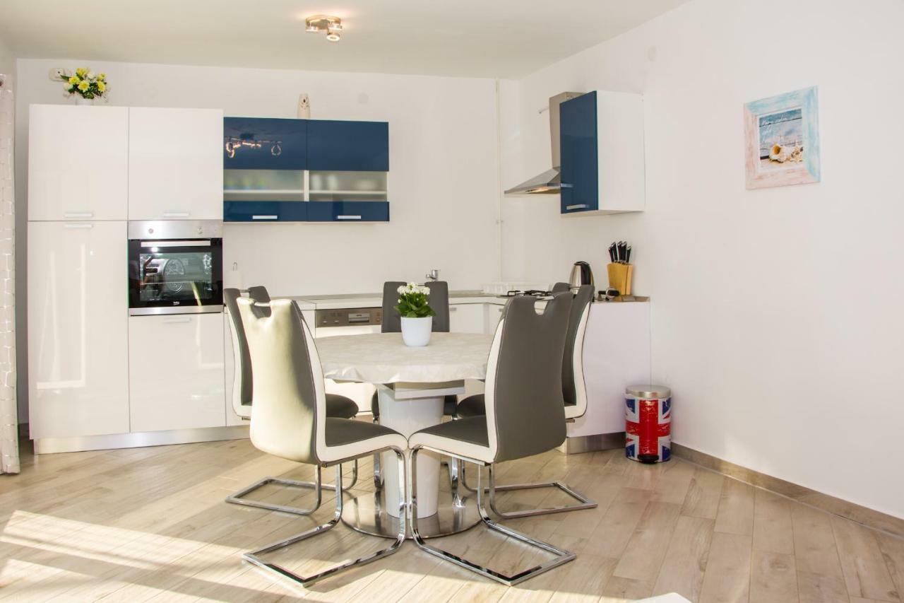 Nehaj Apartment เซนญ์ ภายนอก รูปภาพ