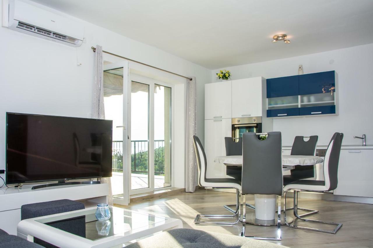 Nehaj Apartment เซนญ์ ภายนอก รูปภาพ